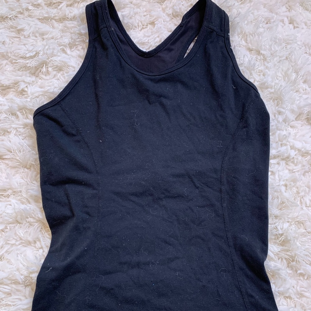 Black lululemon workout tank